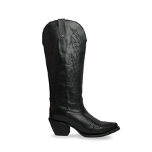 Cargar imagen en el visor de la galería, D8005 - Bota puntal kiara atanado negro
