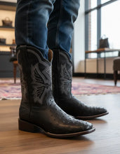 Cargar imagen en el visor de la galería, EB1001 - Bota bulldog avestruz negro exótico
