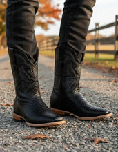 Cargar imagen en el visor de la galería, EB4002 - Bota bulldog pitón rústico negro
