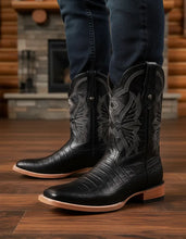 Cargar imagen en el visor de la galería, EB5001 - Bota bulldog panza coco negro
