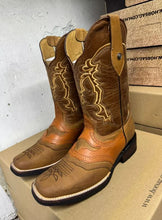 Load image into Gallery viewer, ELH1009 - Bota rodeo antifaz de hule crazy oro/cajeta
