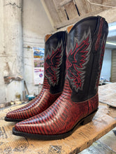 Load image into Gallery viewer, ELH1010 - Bota chihuahua clon lizard vino
