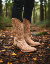 Cargar imagen en el visor de la galería, EO8001 - Bota bulldog cincelada natural
