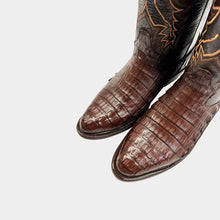 Cargar imagen en el visor de la galería, EO9001 - Bota oval panza coco café
