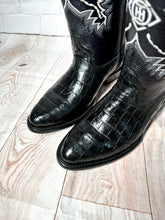 Load image into Gallery viewer, EO9002 - Bota oval panza coco negro
