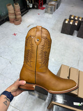 Load image into Gallery viewer, ELH1012 - Bota bulldog capuchino miel

