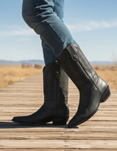 Cargar imagen en el visor de la galería, H1032 - Bota chihuahua cuero crazy negro
