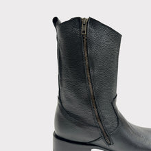 Cargar imagen en el visor de la galería, H2044 - Bota dubai casual venado negro
