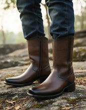 Cargar imagen en el visor de la galería, H2045 - Bota dubai casual venado canela
