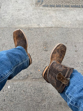 Cargar imagen en el visor de la galería, H2092 - Bota bulldog de pelo atigrado/barza café
