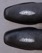 Cargar imagen en el visor de la galería, H3071 - Bota dubai casual clon mantarraya macho negro
