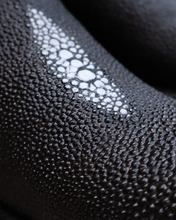 Cargar imagen en el visor de la galería, H3071 - Bota dubai casual clon mantarraya macho negro
