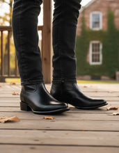 Load image into Gallery viewer, H3092 - Bota de vestir oval glasee negro

