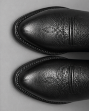 Load image into Gallery viewer, H6001 - Bota oval bordada venado negro
