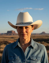 Cargar imagen en el visor de la galería, SELO2001 - Sombrero lona chaparral
