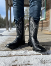 Cargar imagen en el visor de la galería, ELH1008 - Bota bulldog de cuero merlín negro
