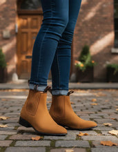 Load image into Gallery viewer, U1006 - Botín charro de cuero nubuck miel
