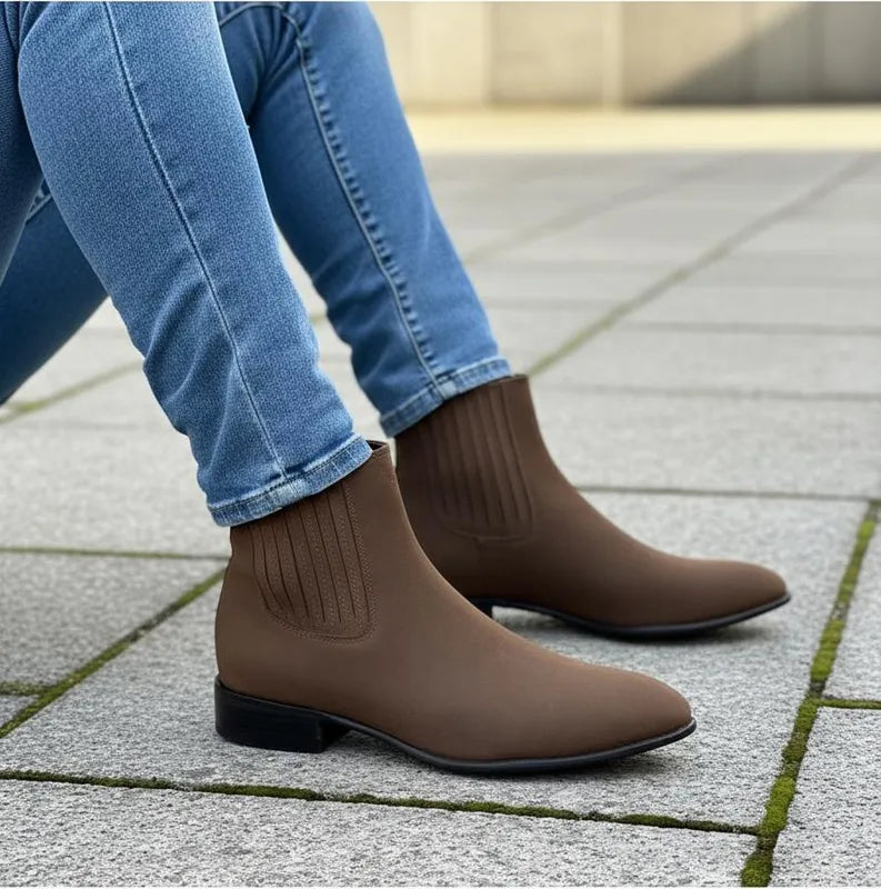 U1007 - Botín charro de cuero nubuck moka