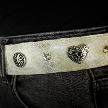 Load image into Gallery viewer, CD4001 - Cinto para dama piedras y corazones desierto hueso
