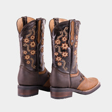 Load image into Gallery viewer, D4001 - Bota rodeo antifaz de hule crazy tang/choco
