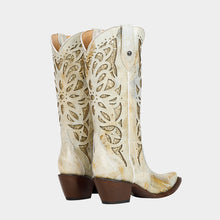 Load image into Gallery viewer, D4012 - Bota puntal láser con estoperoles desierto hueso
