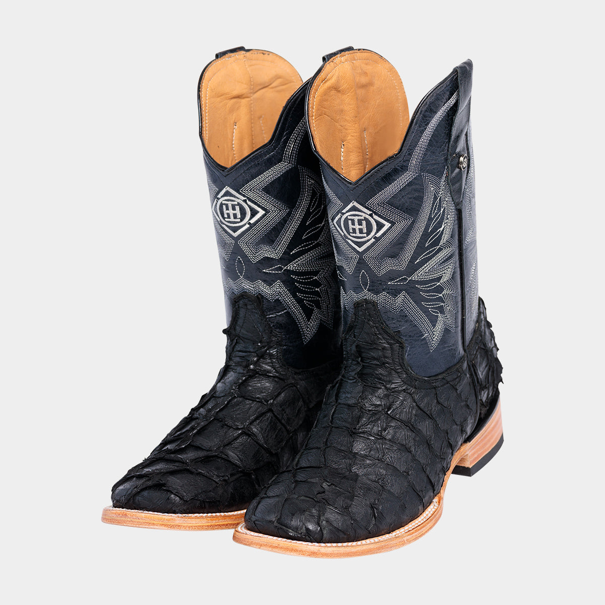 EB9003 Bota bulldog pescado pirarucú negro – Horsag